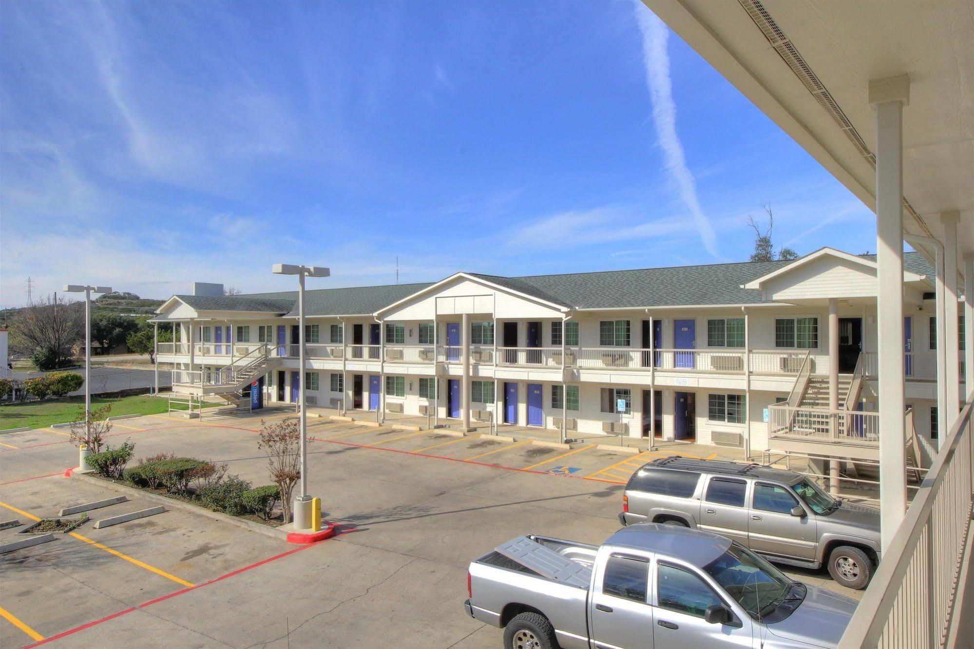 Motel 6-Kerrville, Tx Екстер'єр фото