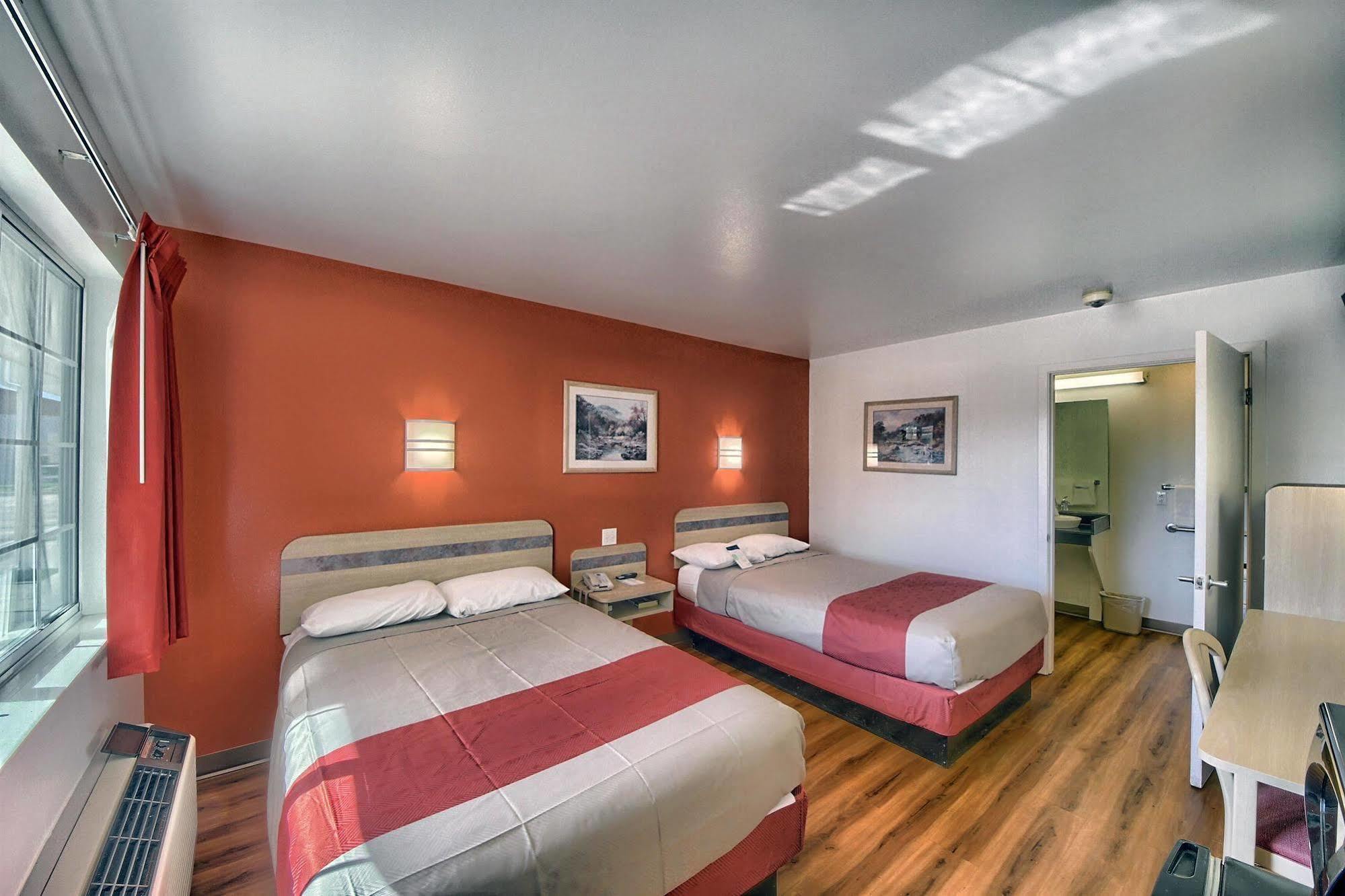 Motel 6-Kerrville, Tx Екстер'єр фото