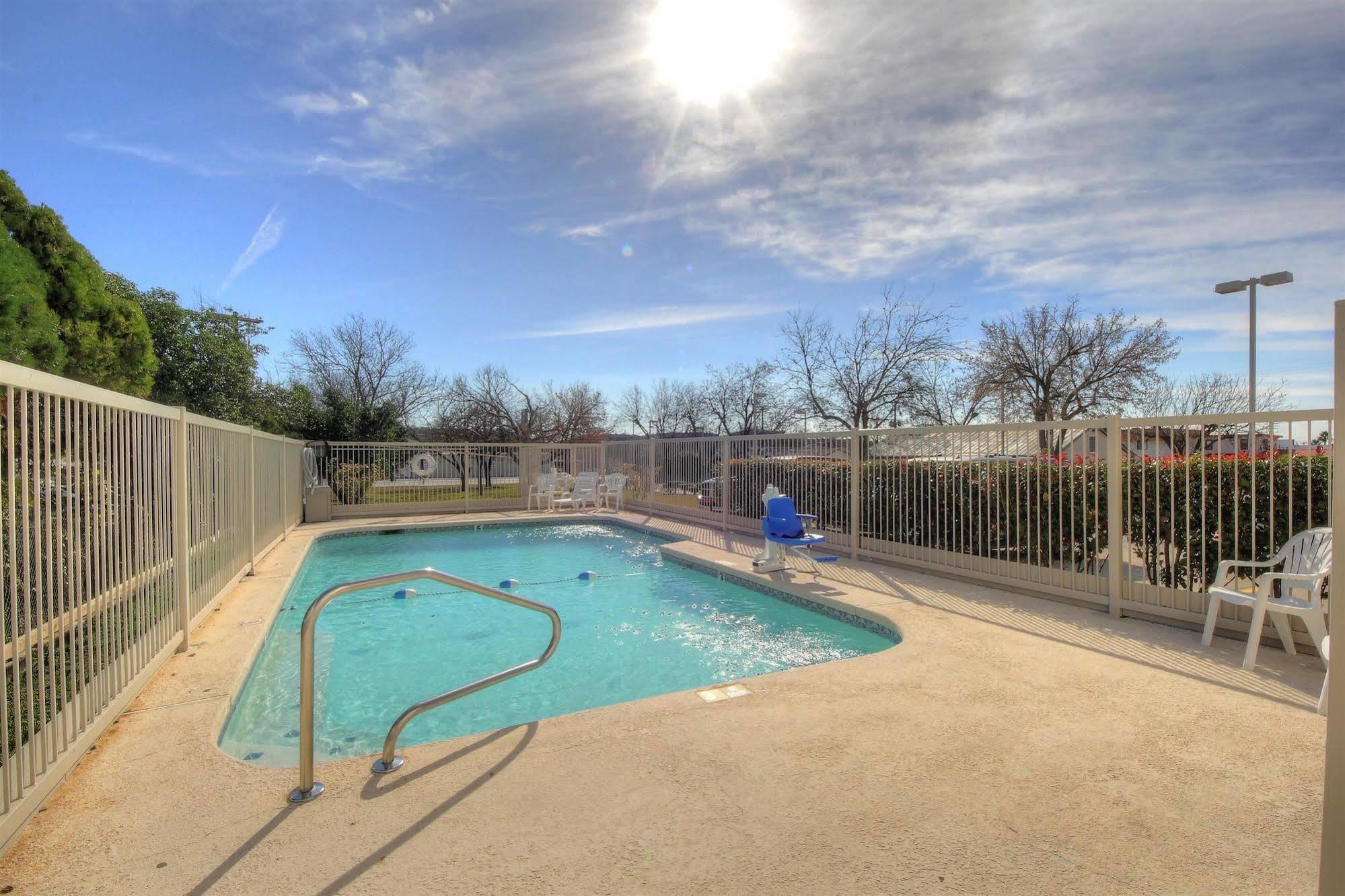Motel 6-Kerrville, Tx Екстер'єр фото