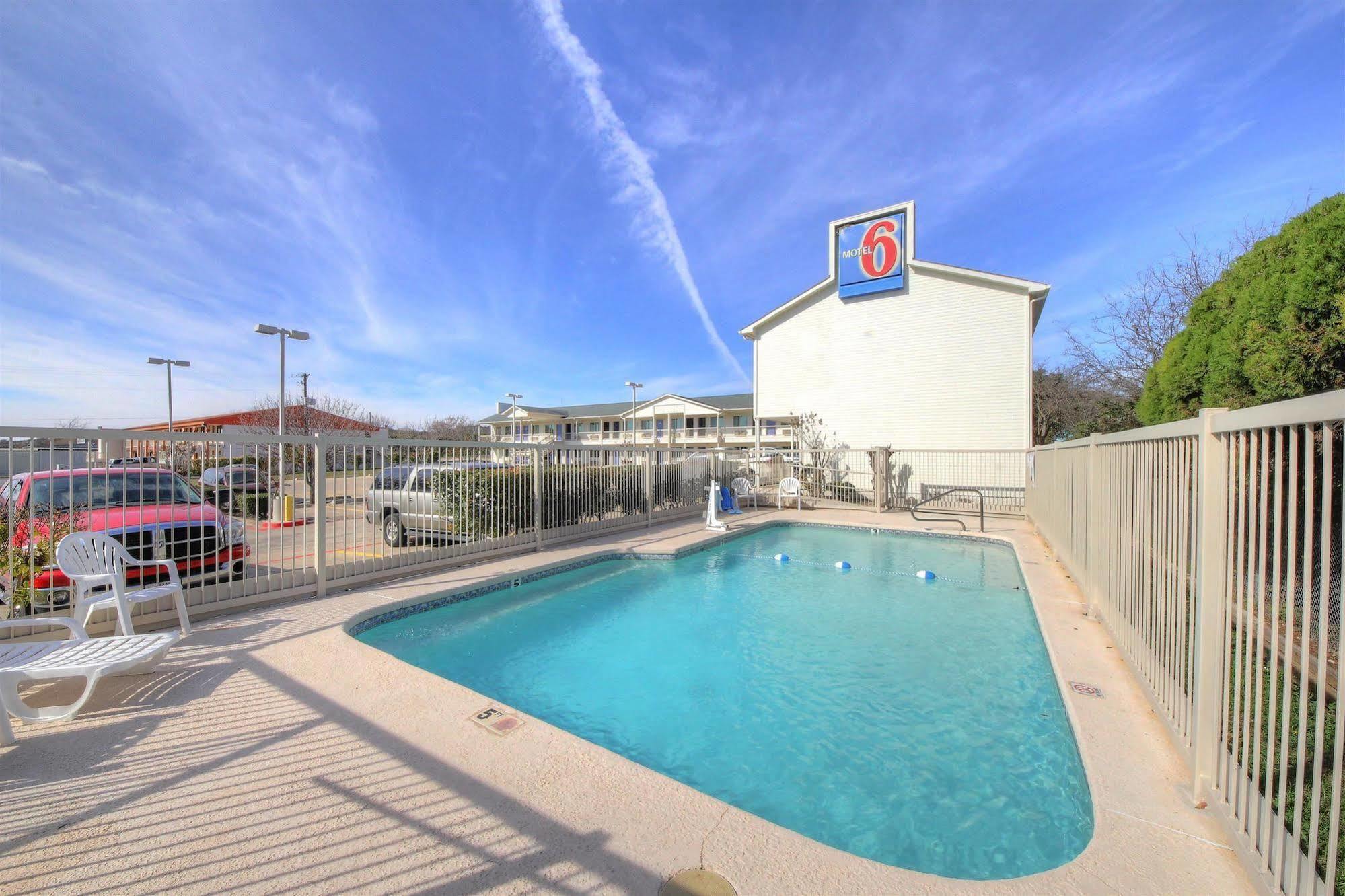Motel 6-Kerrville, Tx Екстер'єр фото