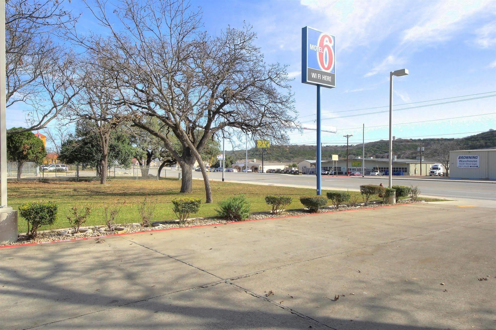 Motel 6-Kerrville, Tx Екстер'єр фото